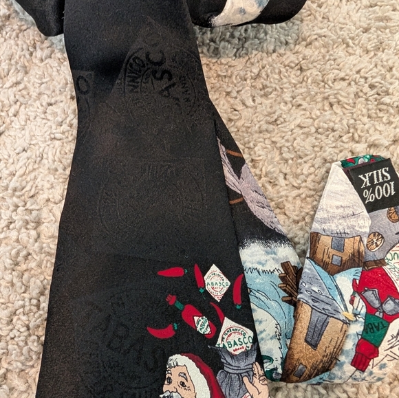 Tabasco Vintage Christmas Tie - Picture 7 of 7